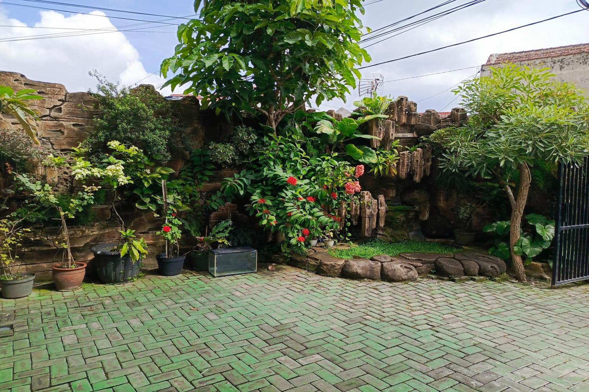 Adisa Homestay Malang Exteriér fotografie